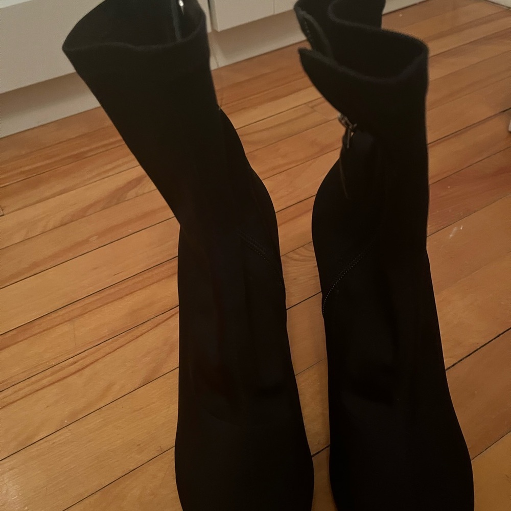 Chic Black Heeled Boots for Women